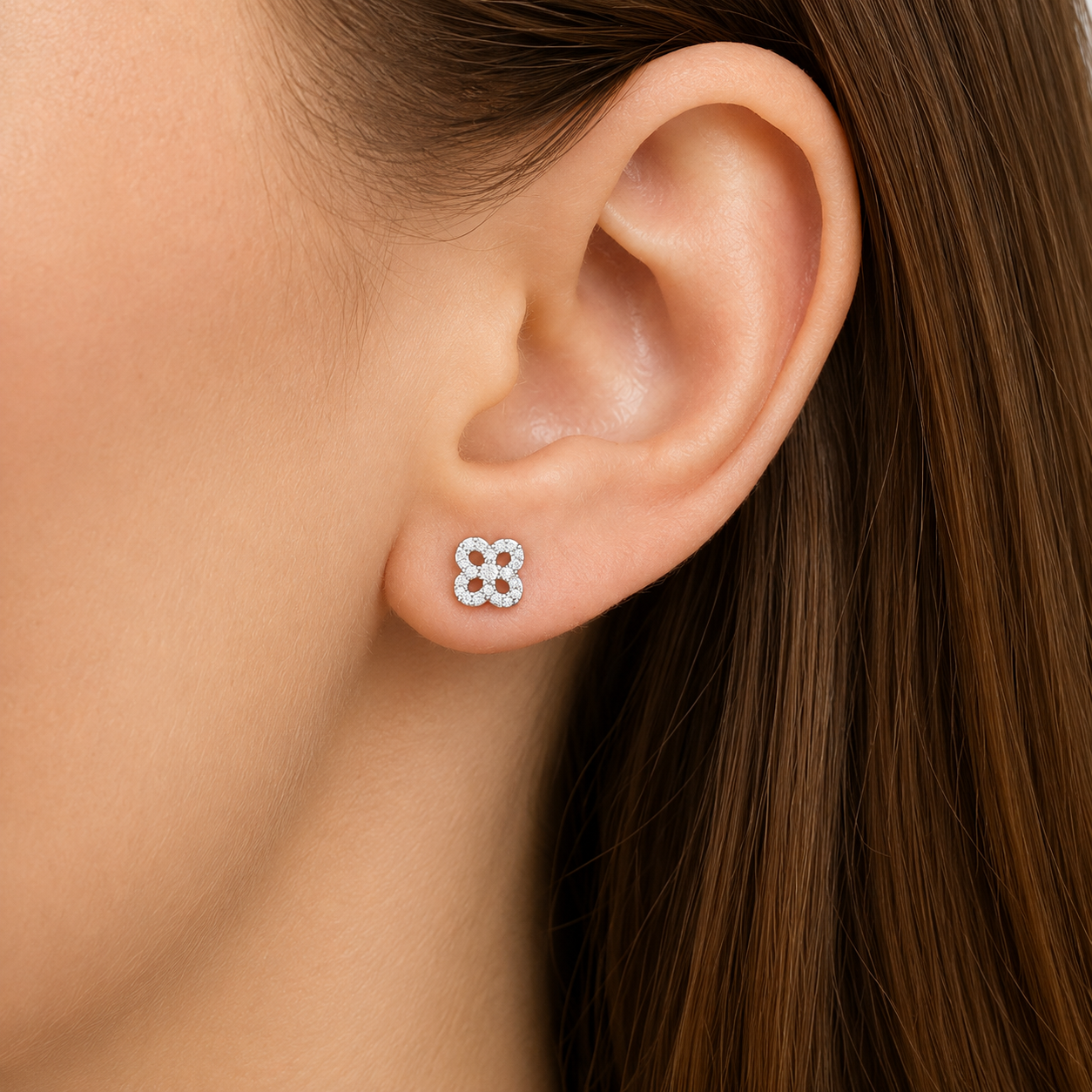 Elegante Diamant Ohrstecker 585 Weißgold TW VSI Qualität