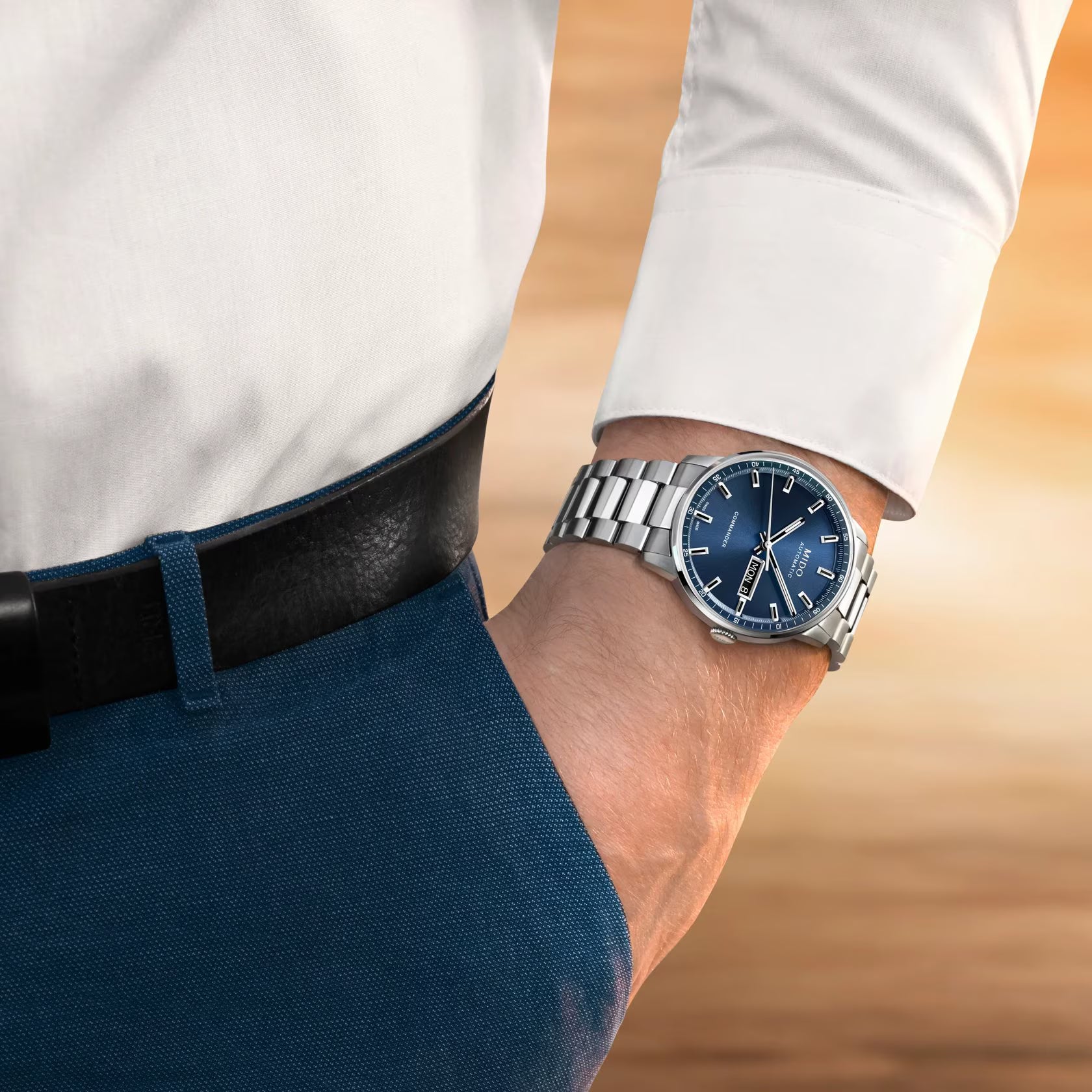 Mido Commander Datoday Blau Edelstahl – Ref. M0214301104100