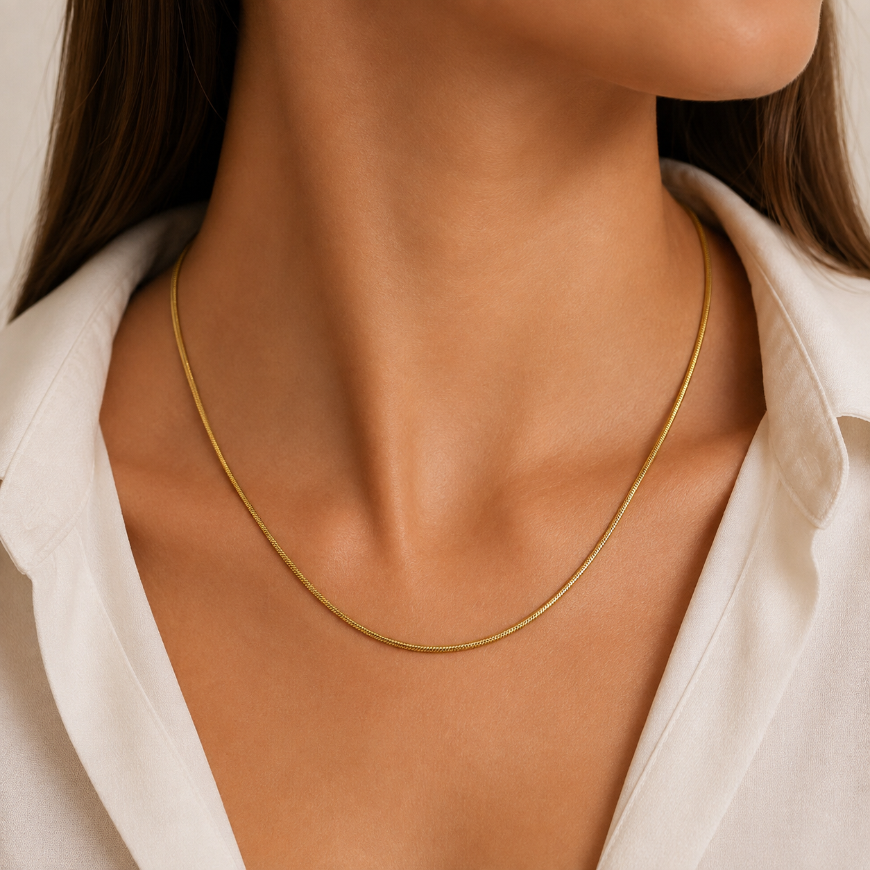 GIORO Silena Schlangenkette 585 Gelbgold 45 cm am Model